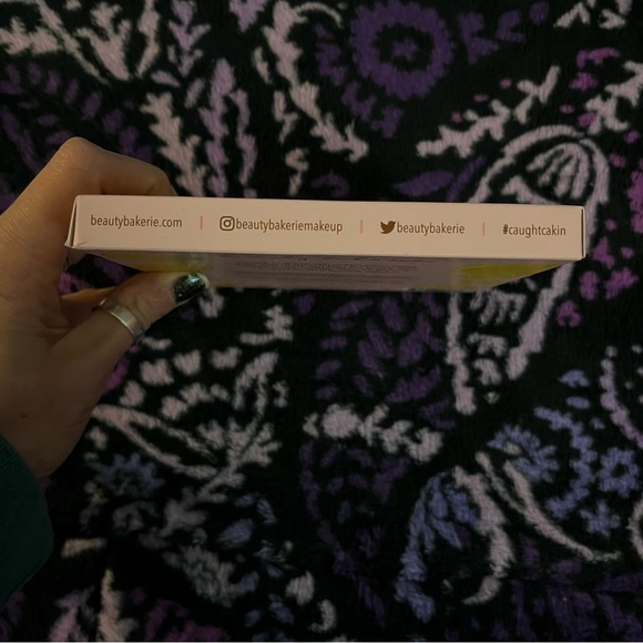 Beauty Bakerie SOUR YA DOIN? EYESHADOW
EYE SHADOW palette brand new - Picture 3 of 4